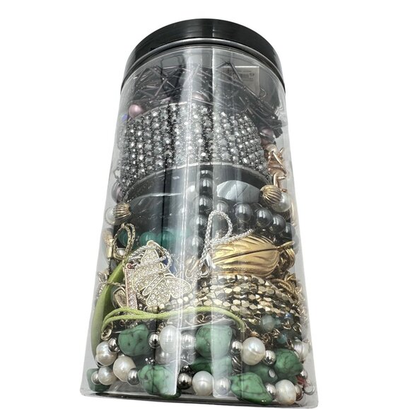 Mystery Jewelry Jar #1058 Wearable Quality Pieces 2lbs Necklace Bracelet Earring - Picture 1 of 4